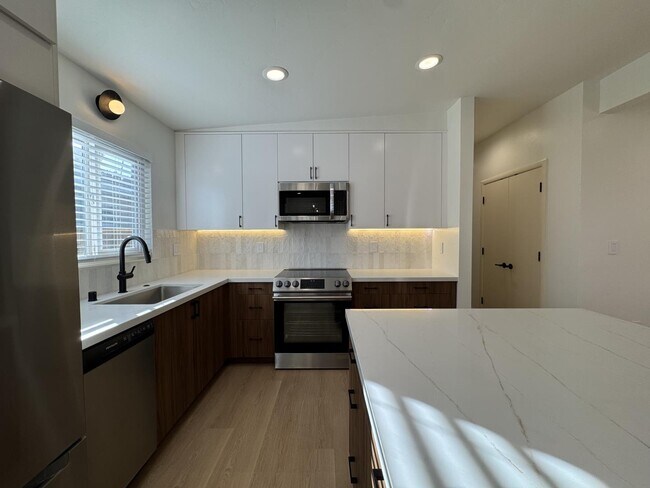 Foto del edificio - 864 S Bernardo Ave