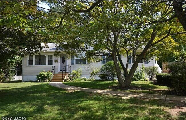 Building Photo - 3157 Annandale Rd