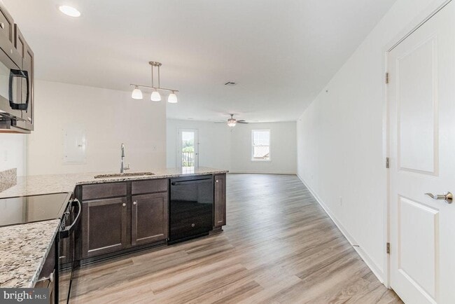 Building Photo - 1708 Fairmont Dr