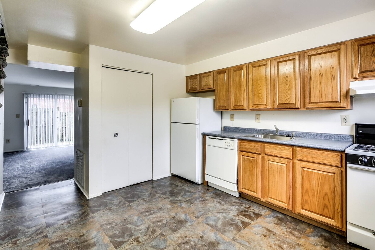 Bright Meadows Townhomes Apartments in Owings Mills, MD