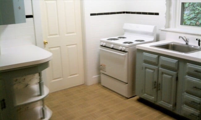 Photo - 137 Villa St House