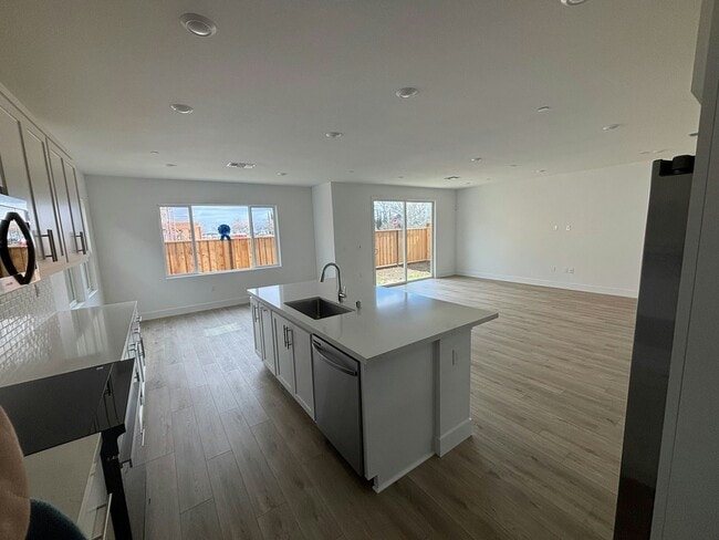 Foto del edificio - 344 N Geyserville Wy