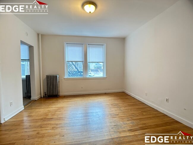 Photo - 160 Strathmore Rd Apartment