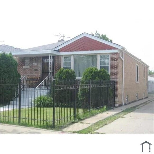 Building Photo - 3537 W 75th Pl