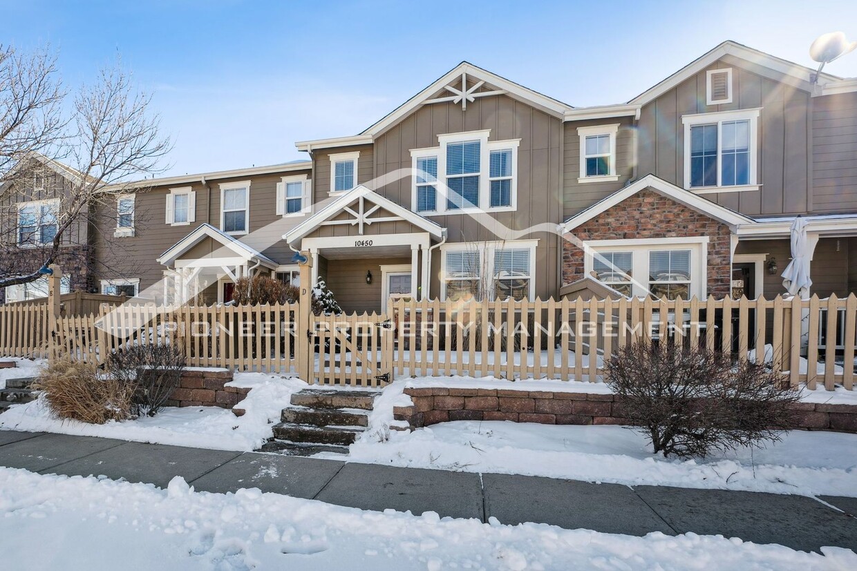 Primary Photo - Cozy Townhome in Commerce City