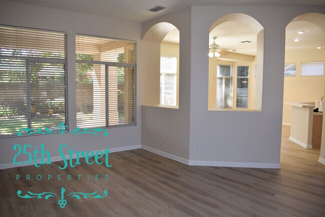 Building Photo - 5597 Lantern Grove Ln