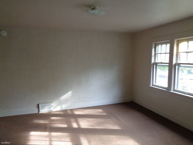 Building Photo - 1 br, 1 bath  - 937 Emerald St Apt 2