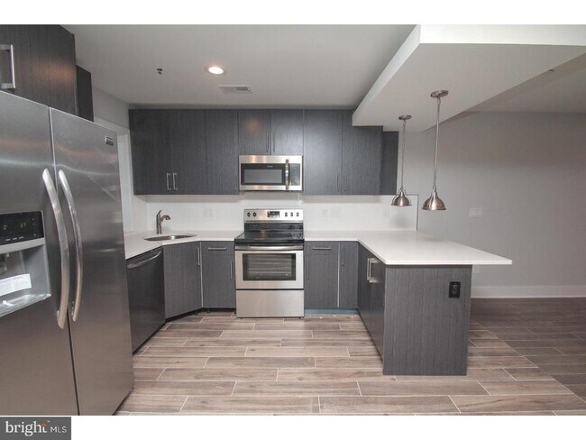 Building Photo - 2564 Frankford Ave