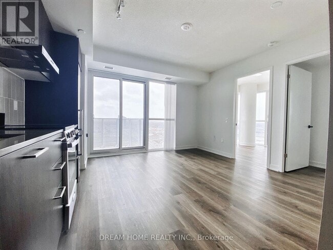 Building Photo - 195 Commerce St