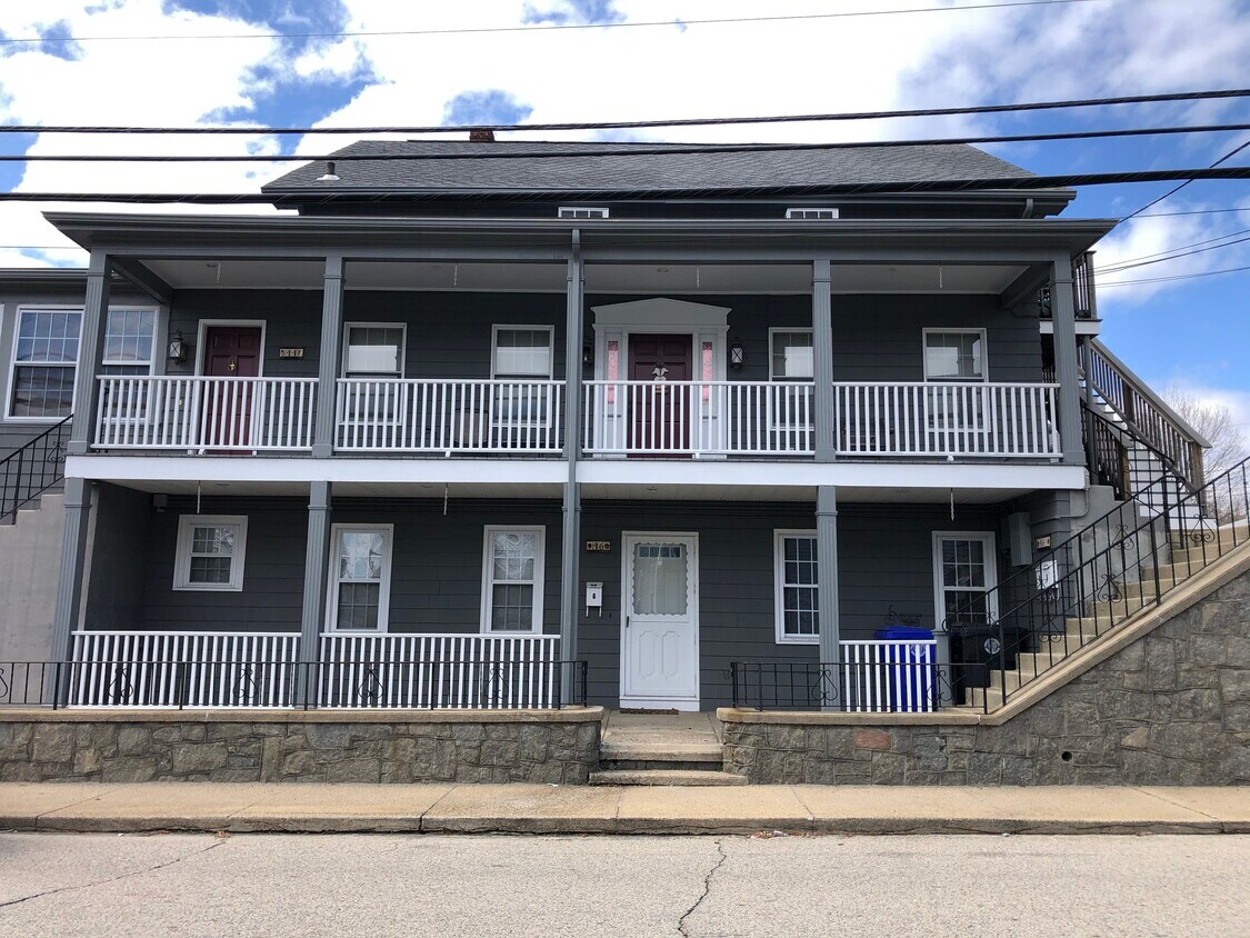 Primary Photo - 46 Phenix Ave