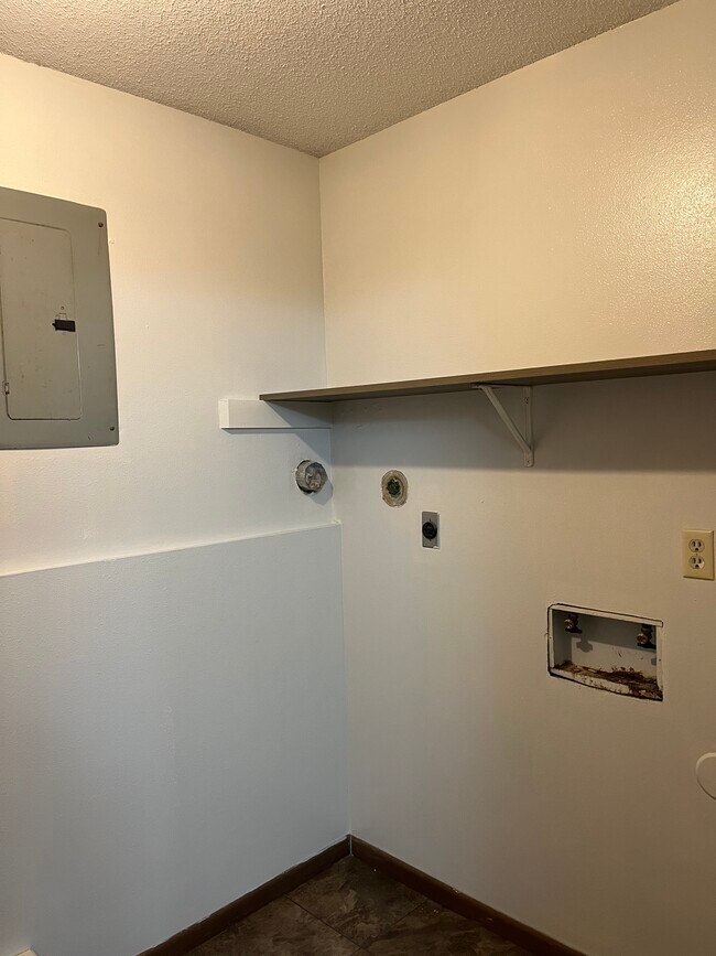 527 Bluebird Ct, Onalaska, WI 54650 Townhome Rentals in Onalaska WI