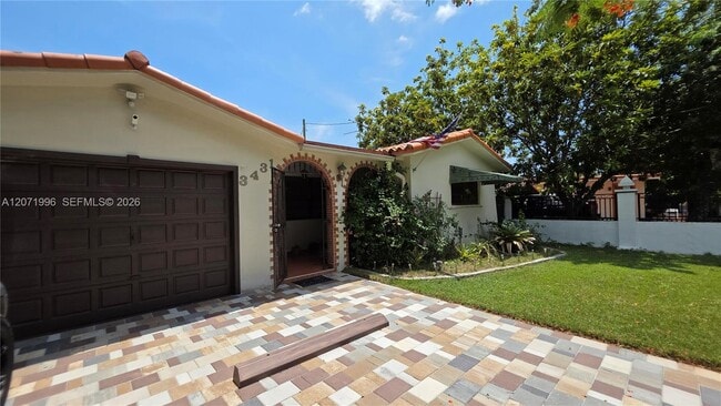 Foto del edificio - 3431 SW 63rd Ave