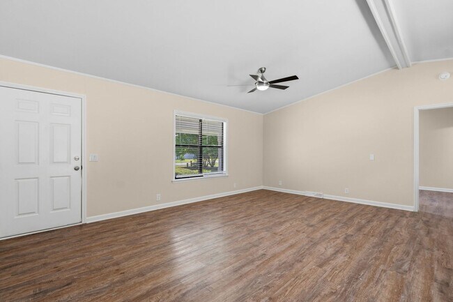 Foto del edificio - 118 Hope Ln