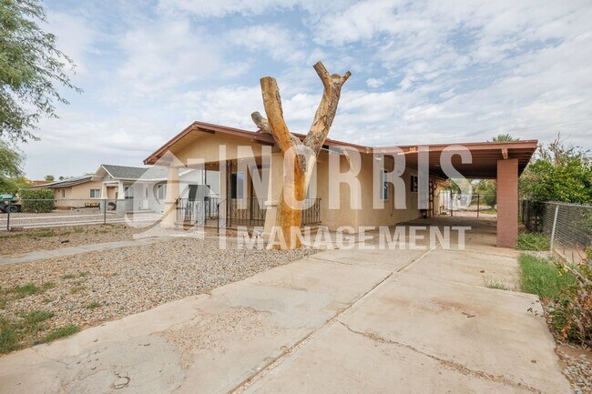 Foto del edificio - NO HOA Home in a Great Location