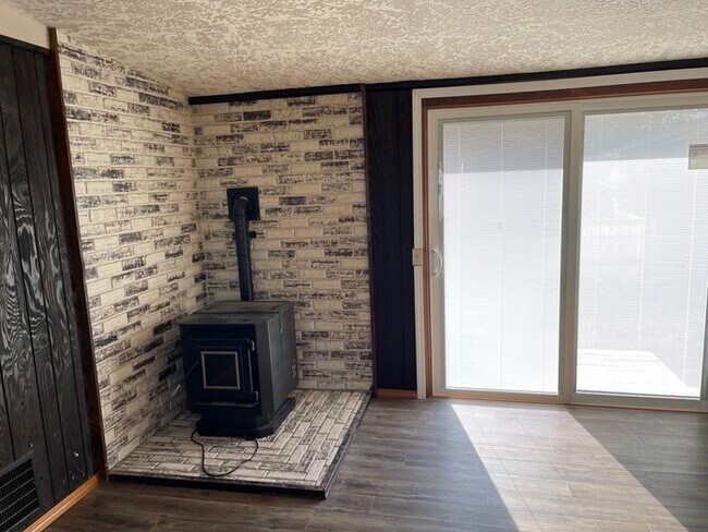 Foto del edificio - BEAUTIFUL THREE BEDROOM AT SILVER LAKE