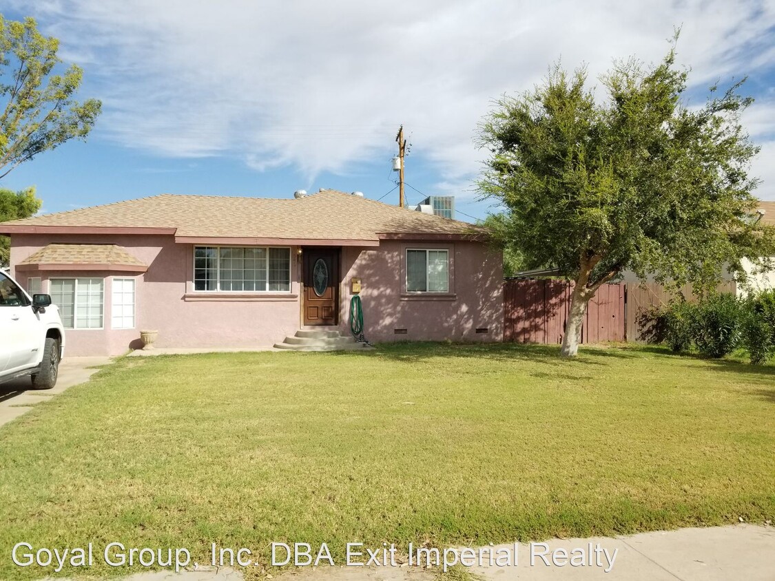 3 br, 1 bath House - 1542 W Holt Ave - House Rental in El Centro, CA ...