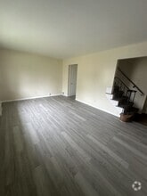 Building Photo - 1381 E 188th St