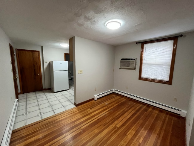 Building Photo - 28 Clay St