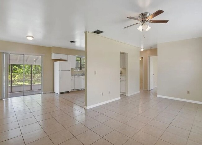 Photo - 2/2 w/ office & Flex Space Lakewood Park Home!