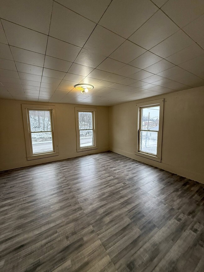 Building Photo - 1071 Greenwood Ave