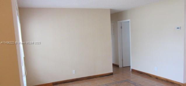Building Photo - 310 NW 76th Ave
