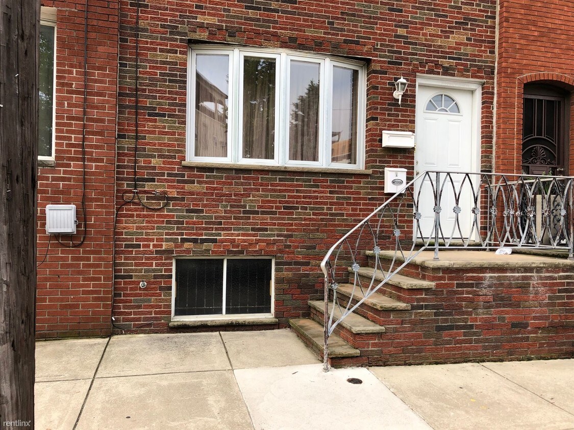 Building Photo - 1 br, 1 bath Apartment - 1132 Jackson Street