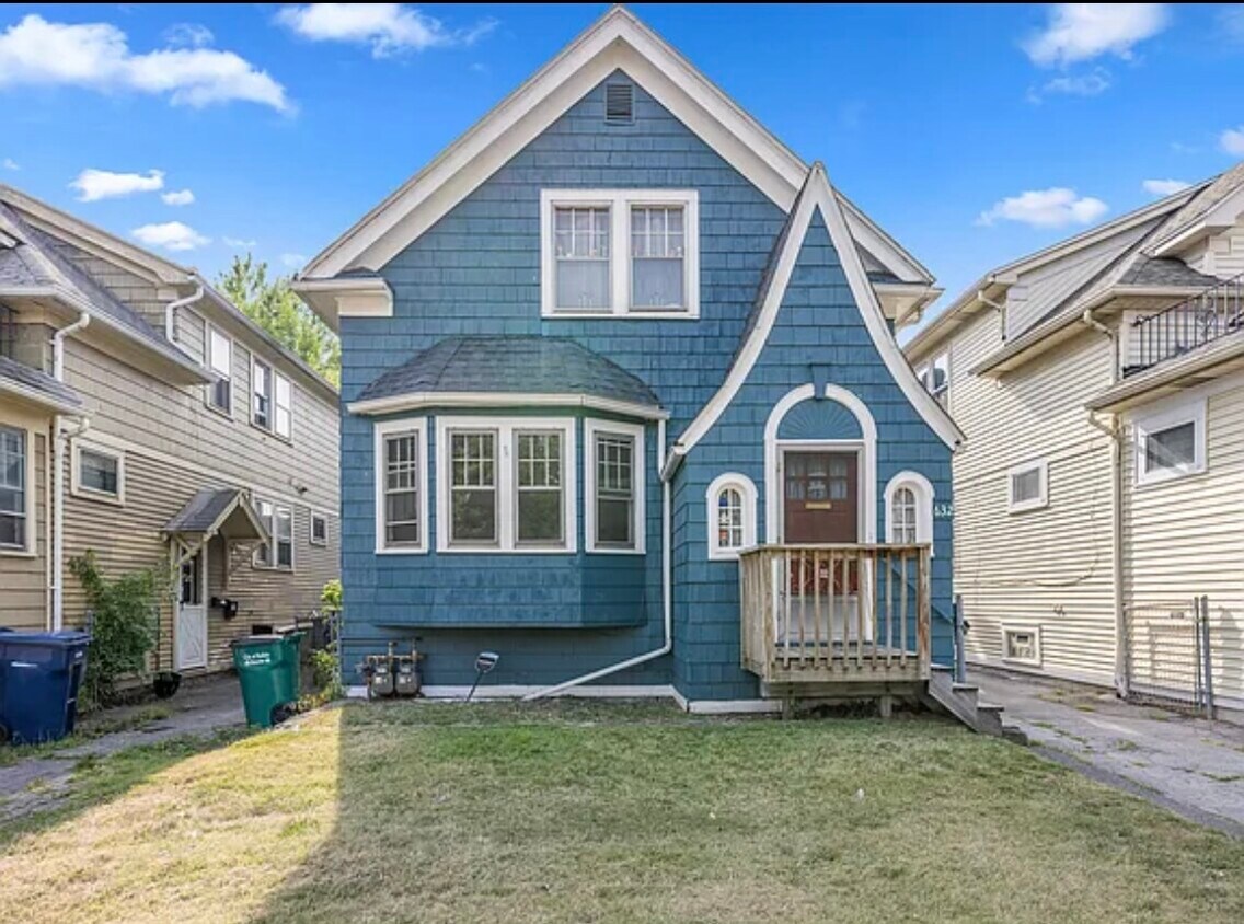 Foto principal - 632 Eggert Rd