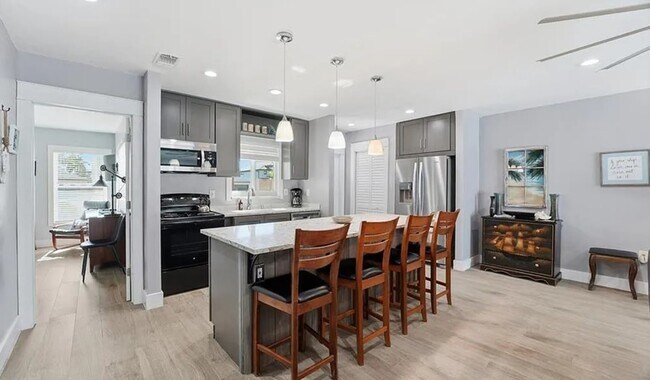 Foto del edificio - 4836 Esplanade St