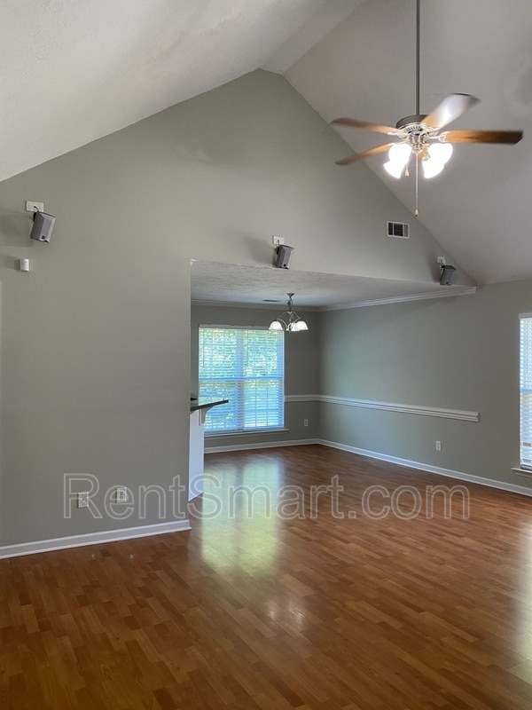 Building Photo - 805 Michelle Ct