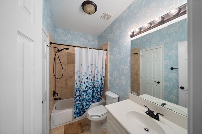 Foto del edificio - 2438 Ripplewood Dr