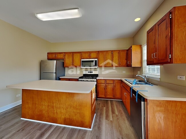 Building Photo - 23009 Birch Ct