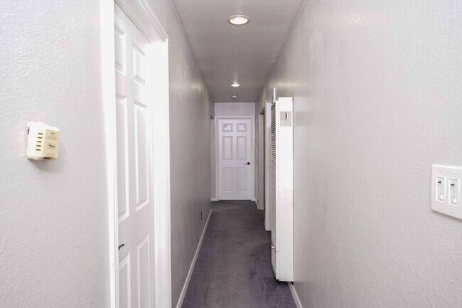 Building Photo - 127557th-L