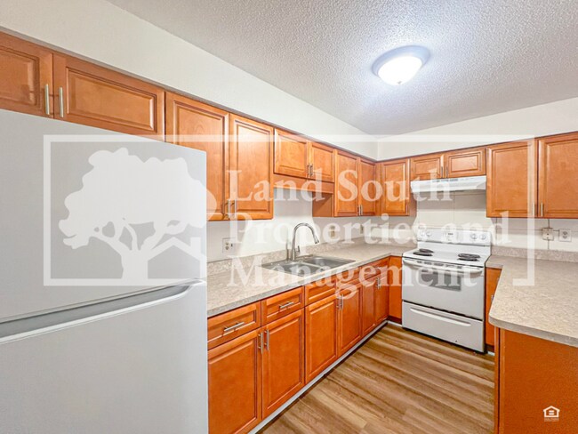 Foto del edificio - 817 W Carole St