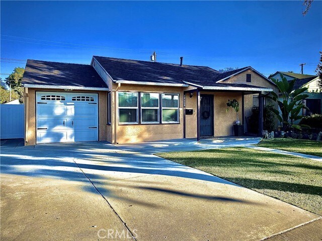 Foto del edificio - 14504 Cordary Ave