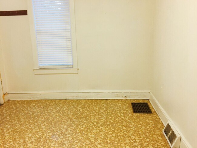 Foto del edificio - 857 Wayne Ave