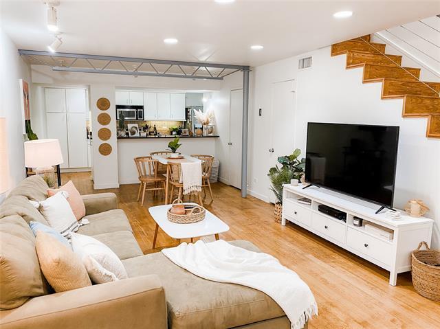 Foto del edificio - 4231 Travis St