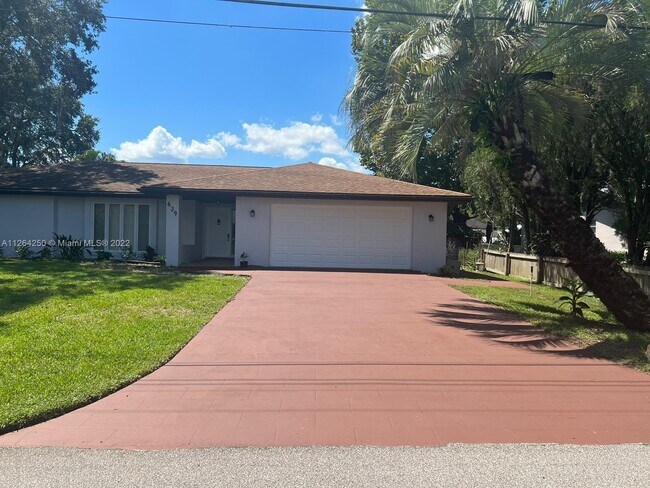 Foto del edificio - 639  Sportsman Ave   Sebring Fl 33875