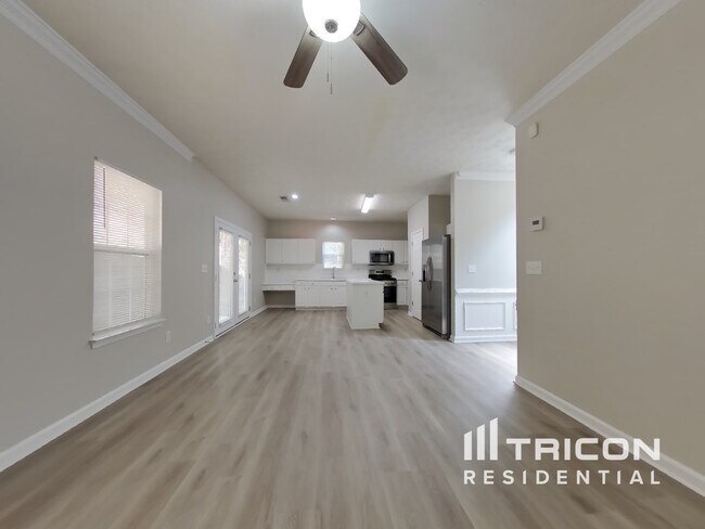 Building Photo - 6844 Bridgewood Dr