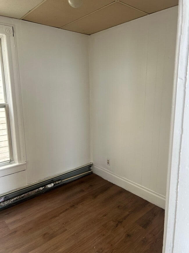 Building Photo - 134 6th Ave