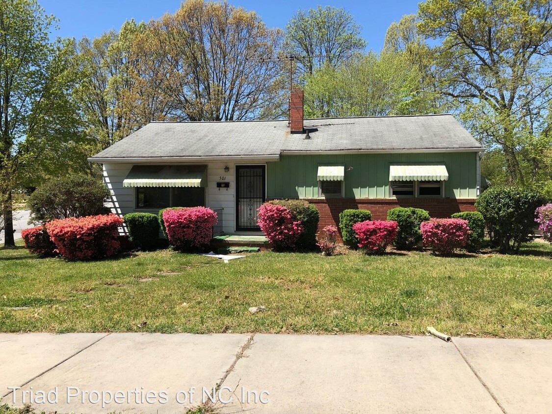 Foto principal - 3 br, 1 bath House - 501 Ashburn St.