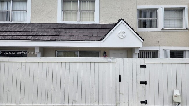 Foto del edificio - 4540 SW 68th Ct Cir