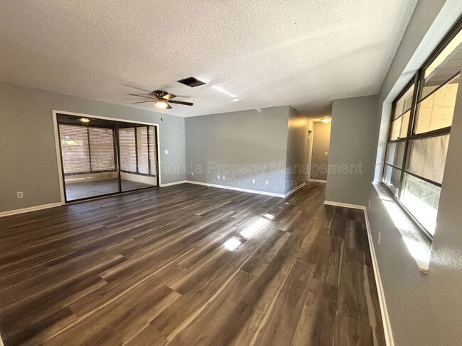 Building Photo - 12429 Sunshine Dr