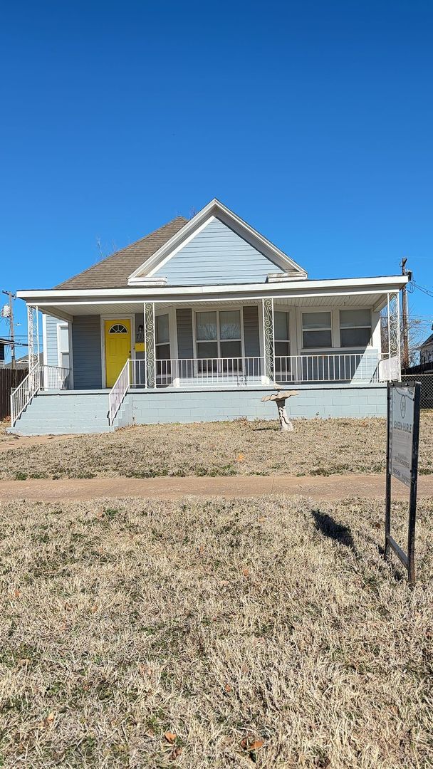 Building Photo - 710 W Cherokee Ave