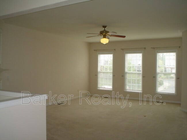 Building Photo - 7100 Proctor Hill Dr