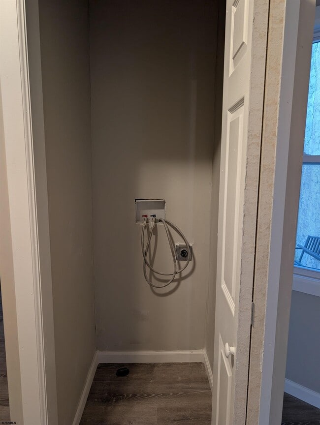 Building Photo - 2002 Grant Ave