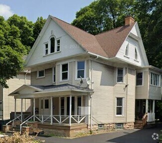 Building Photo - 1548 Saint Paul St