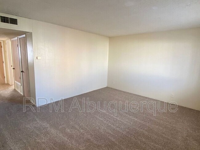 Foto del edificio - 313 Columbia Dr SE