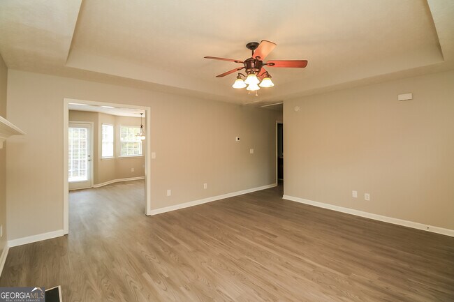 Building Photo - 7 Mineral Springs Ct