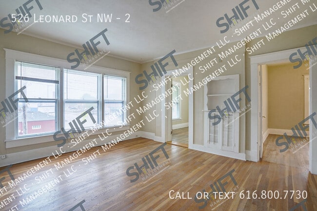 Building Photo - 526 Leonard St NW