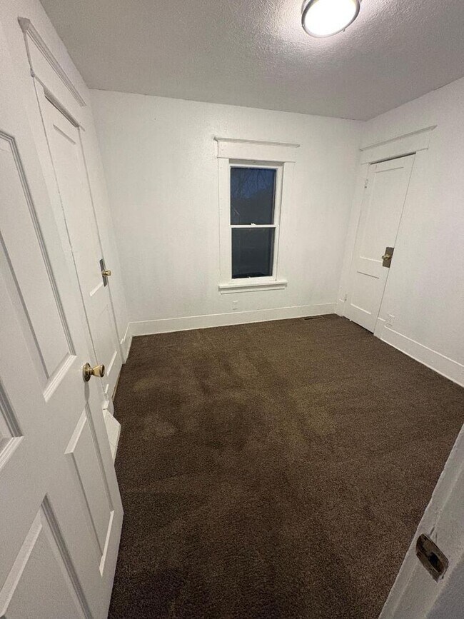 Foto del edificio - 1222 E 4th St